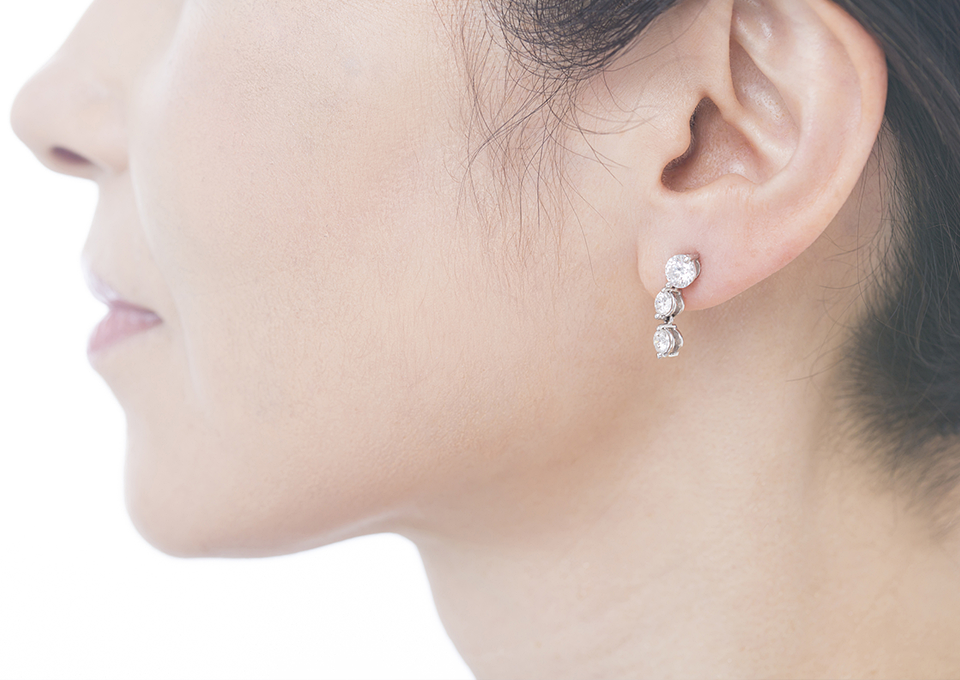 ピアッシング(ピアス穴開け)